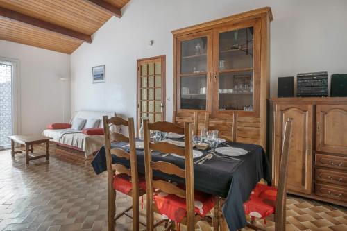 Iekārtas, 800 m de la plage, jardin, maison pour 5 in Saint Michel Chef Chef