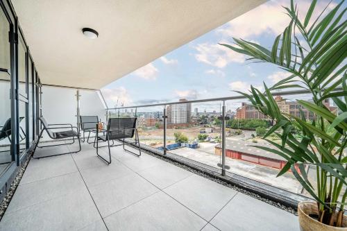 Luxury 2BR Penthouse-1, Private Terrace, City Center, Free Parking, Leeds (Foto 8)