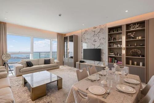 Bookable 4 Bed JBR With Maids room, Sea view and Beach access, Dubaï (photo 10)