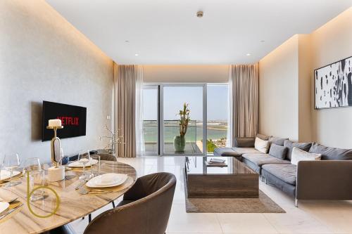 Bookable 4 Bed JBR With Maids room, Sea view and Beach access, Dubaï (photo 3)