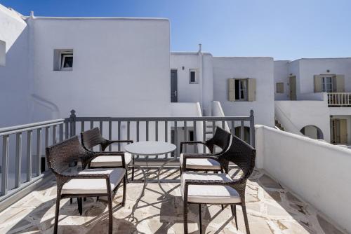 المنظر الخارجي, Elena Studios and Suites in اورنوس