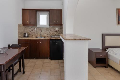 مطبخ, Elena Studios and Suites in اورنوس