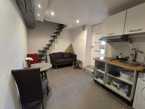 Konyha, Studio in Montrevault