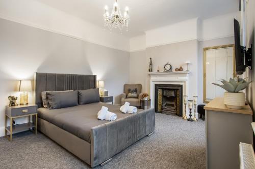 The Grand Edwardian 3 Bedroom Apartment