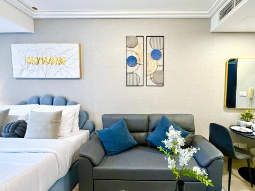 Cosmos Living Delightful Studio with Balcony, Dubai