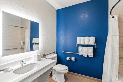 Comfort Suites Round Rock - Austin North I-35 - image 12