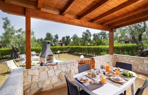 Létesítmények, Semi detached Villa Country in Defensola