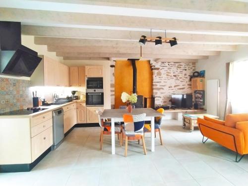 . Gîte Youna - Nature et charme breton entre Lizio et Josselin