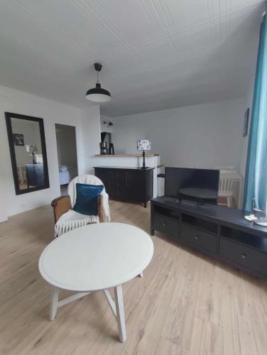 Charmant T2 - Hyper Centre - au calme - lumineux - vue jardin