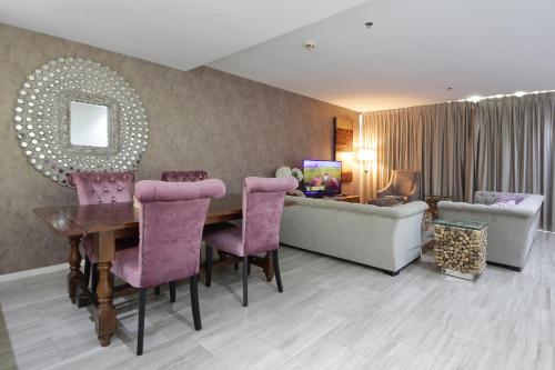 Silk Valley - Luxury 1B close to Creek & Metro - image 7