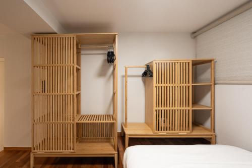 2BR Luxurious Apt in Mets 20 min From Acropolis - image 3