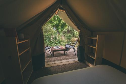 1 double bed