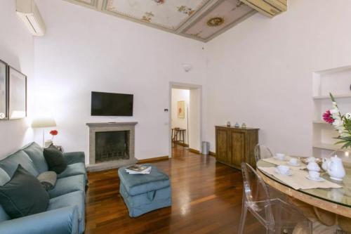 Spanish Steps Vittoria Apartment, Рим (фото 8)
