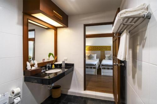2 twin beds