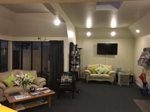 卡伯庭園汽車旅館 Cable Court Motel