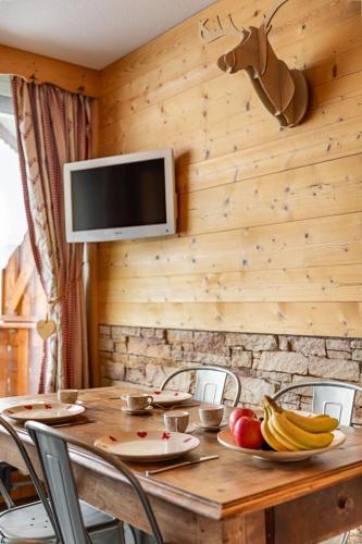 Residence Dome de Polset, Ski In-Out with WiFi in Val Thorens, "V2" by Versant Collection in Saint-Martin-de-Belleville