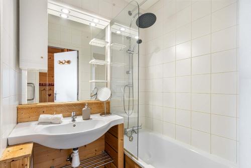 Residence Dome de Polset, Ski In-Out with WiFi in Val Thorens, "V2" by Versant Collection in Saint-Martin-de-Belleville