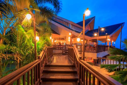 Restaurant, Alta Vista de Boracay Hotel near Punta Bunga Beach
