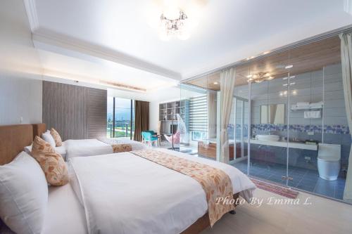 Colorful Fish Cottage in Zhuangwei Township