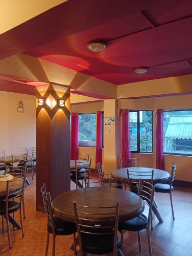 Restoran, Hotel Hill Grand Himalaya in Darjeeling