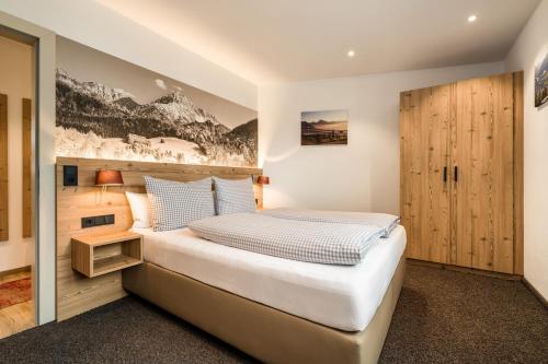 2 bedrooms, 3 beds