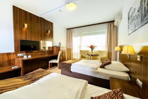 2 twin beds