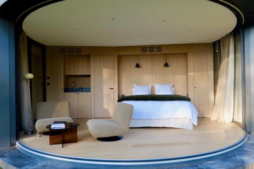 Lumipod - Haras de Castellane - Hôtel - Pertuis