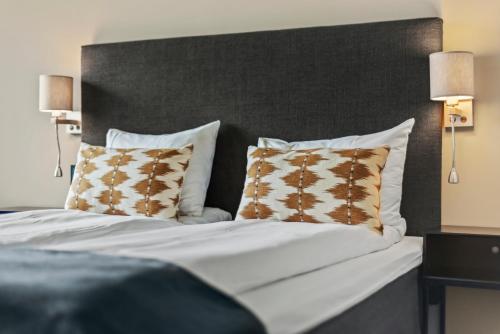 2 twin beds