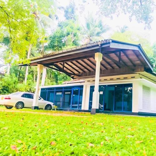 Hotel Rays Lanka Avissawella