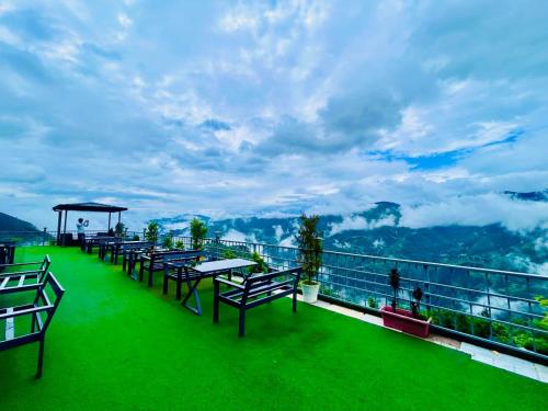 Lingkungan sekitar, Edge of Bliss A High-Class Property in Ram Gaon