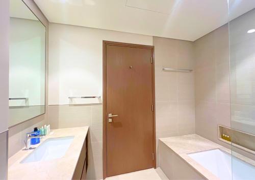 Luxury 3BR Maid Iconic Burj & Fountain Views, Dubái (foto 6)