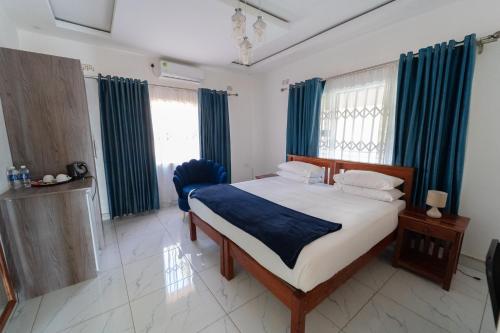 Amakhosi Hotel - image 5