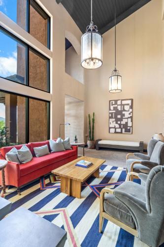 大堂, 格洛麗塔酒店-原聖菲旅舍 (Hotel Glorieta - formerly The Lodge at Santa Fe) in 聖菲城中心