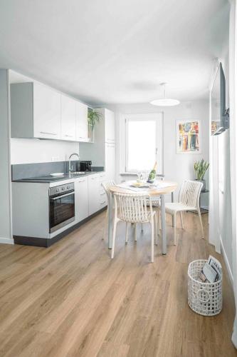 virtuve, La Croce Apartments in Castelnovo neʼ Monti
