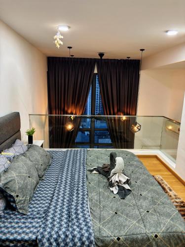 1 queen bed, 1 sofa bed