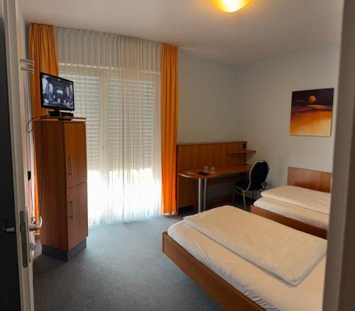 SVG Hotel Diversi 2.3km von Schwalbenweg entfernt