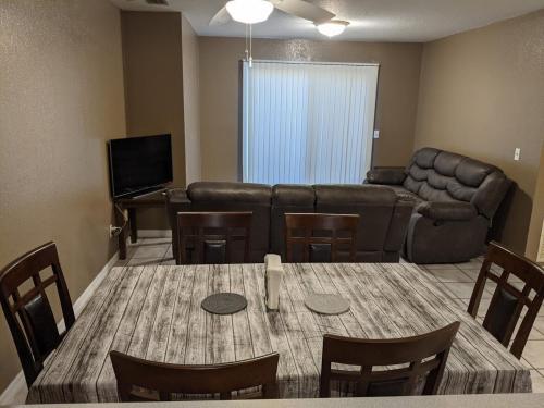 Snowbirds escape and vacation gateway