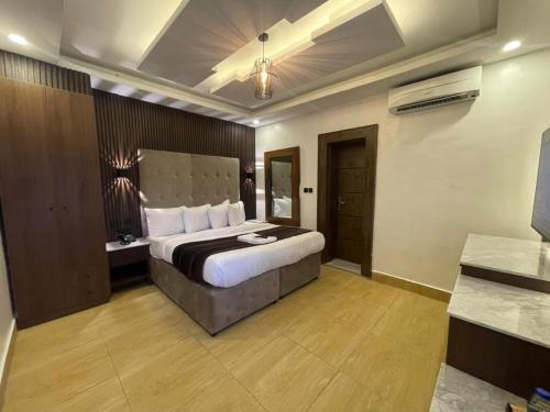 PRESKEN HOTEL @ RESIDENCE in Lagos