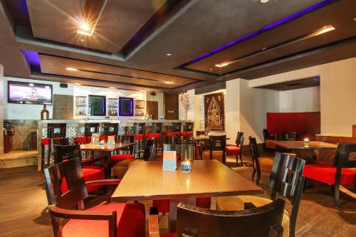 Vibe By The LaLiT Traveller, Faridabad (photo 5)