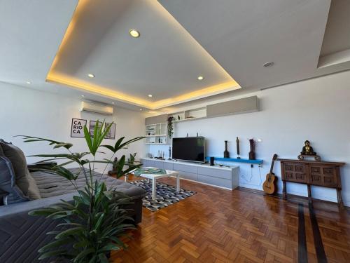 Cosme Velho 5Qs · Waterfall Corcovado Duplex Penthouse in Cosme Velho