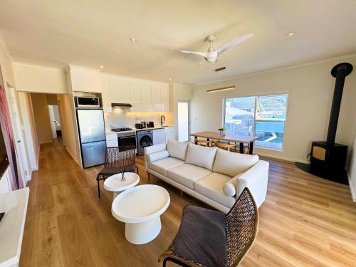 Peach On Beach Boutique Apartments - image 3