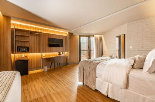 2 queen beds