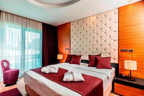 Aydinoglu Hotel Aydinoglu Hotel is a popular choice amongst travelers in Istanbul, whether exploring or just passing through. The hotel has everything you need for a comfortable stay. Facilities like free Wi-Fi in al