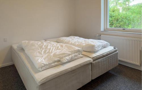 3 Bedroom Stunning Home In Fårvang (3 Bedroom Stunning Home In Farvang) in Ans By