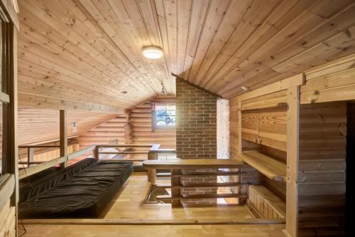 Laavu 15 Original Log Cabin with Sauna in Пігатунтурі