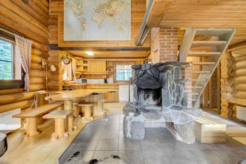 Laavu 15 Original Log Cabin with Sauna in Пігатунтурі