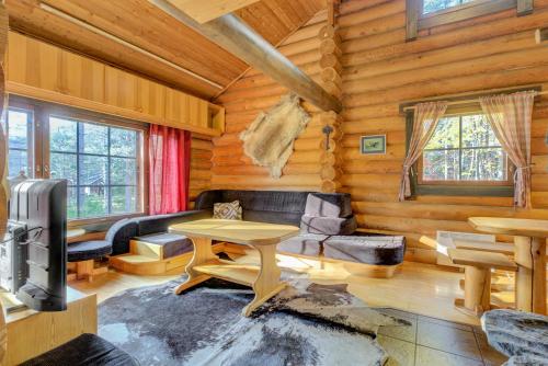 Laavu 15 Original Log Cabin with Sauna in Пігатунтурі
