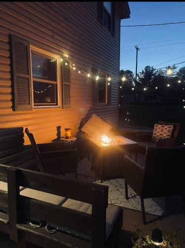 Létesítmények, 1 BR Cozy Apartment with Fire Pit Short walk to town in Nappanee (Indiana)