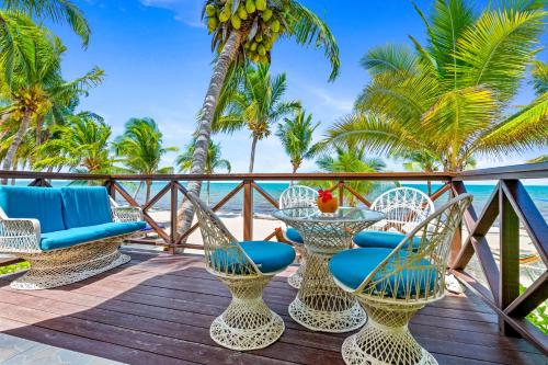 Balkons/terase, Coconut Row Boutique Hotel in Hopkinsa