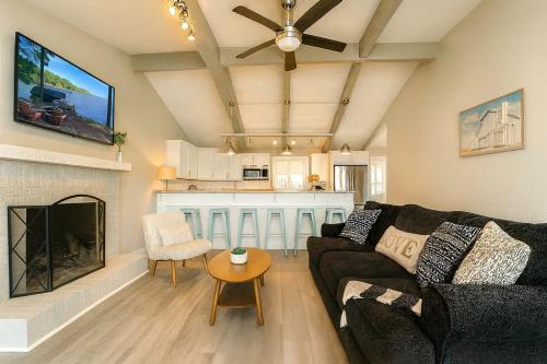 Big Water View Lake Home in Mooresville, North Carolina